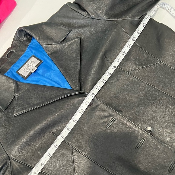 Wilson Leather Women's Black Leather
Button Up Collared Jacket Size: XL - Picture 5 of 7